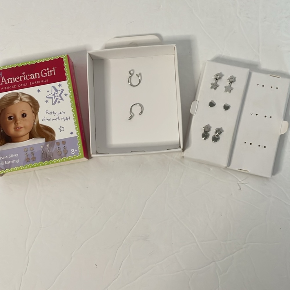 American Girl Doll pierced doll earrings set in box - Picture 4 of 6